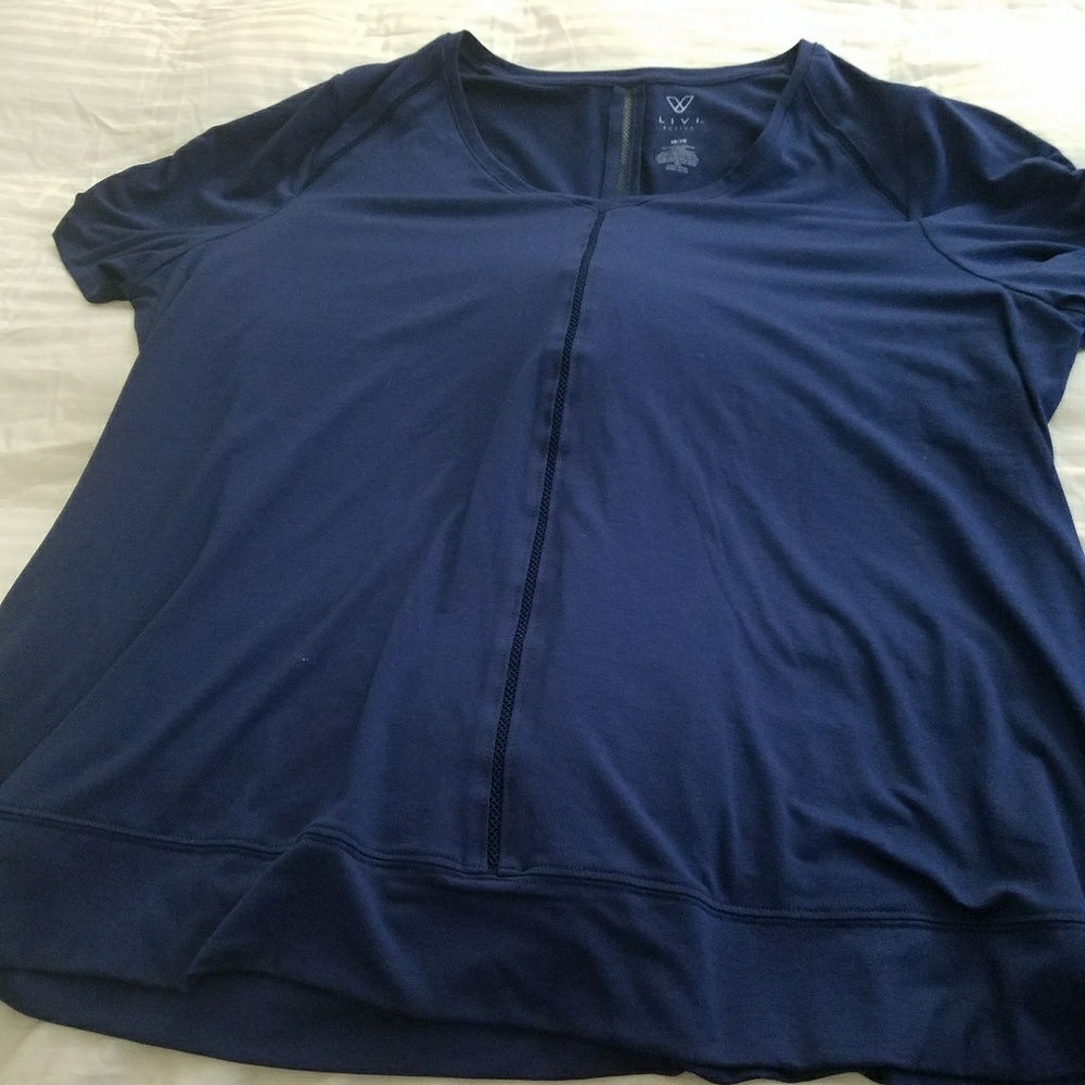 Livi active top with mesh detail 18/20